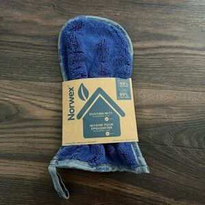 NEW Norwex Dark Blue dusting mitt